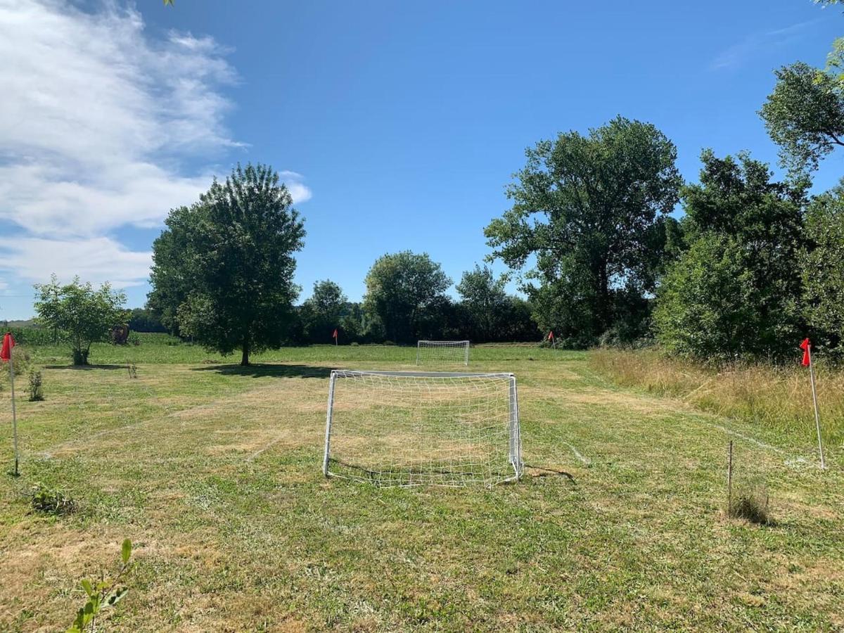 Country Villa For 19 Pool Cinema Football Pitch Verteillac Exterior photo