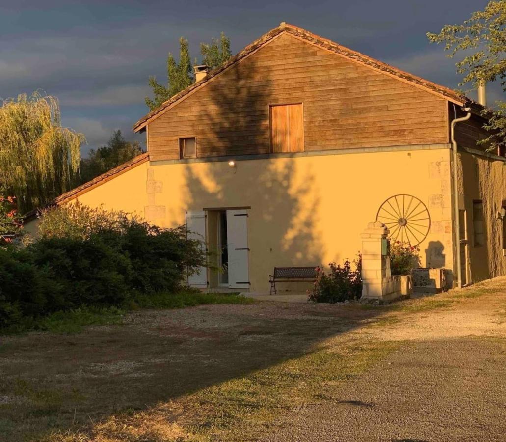 Country Villa For 19 Pool Cinema Football Pitch Verteillac Exterior photo