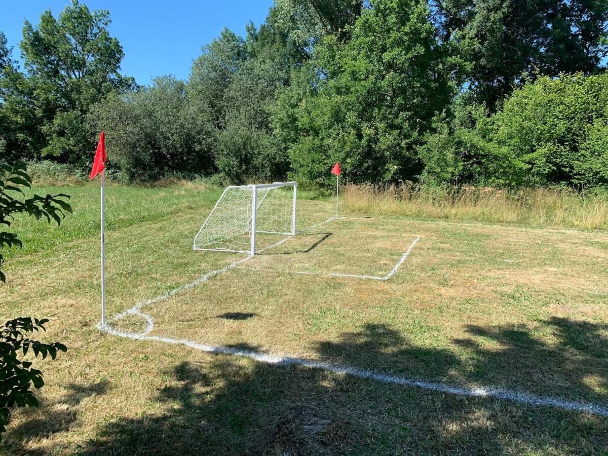 Country Villa For 19 Pool Cinema Football Pitch Verteillac Exterior photo