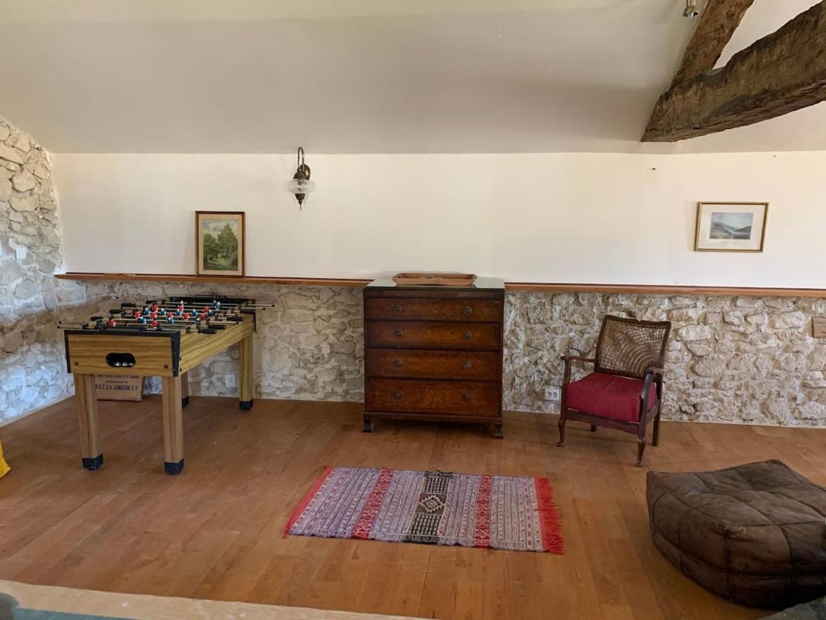 Country Villa For 19 Pool Cinema Football Pitch Verteillac Exterior photo